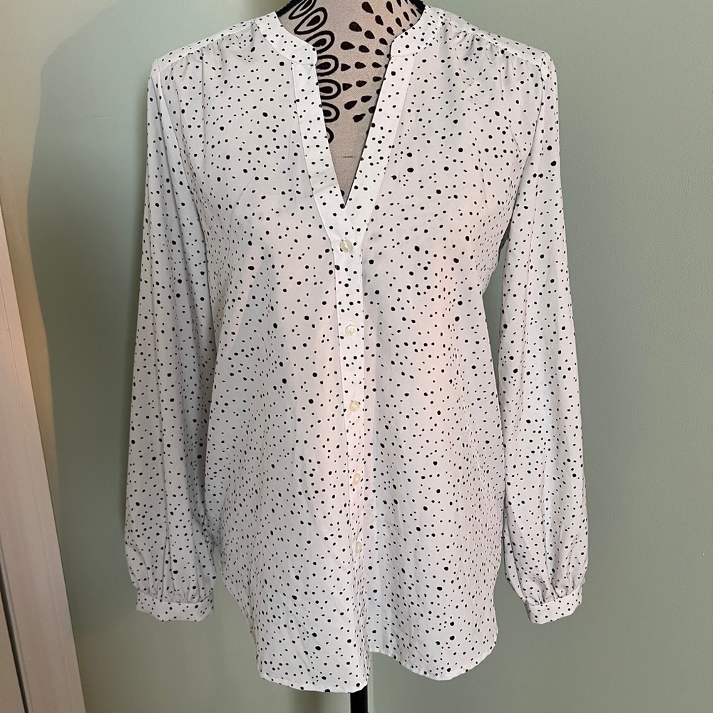 Ann Taylor White and Black Dotted Blouse, size small